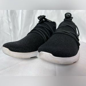 Vessi, size 9, black and white in colour